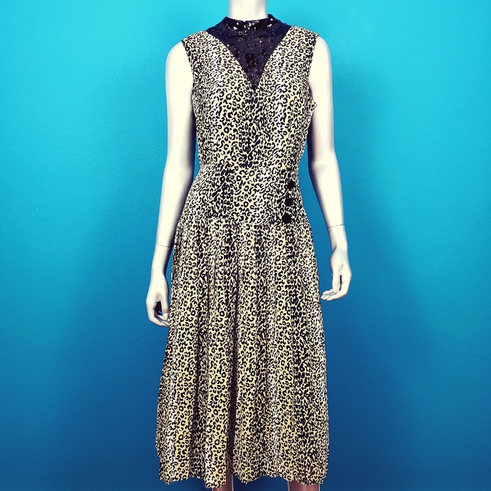 🆕️ 🐆 ASOS Sequin Leopard Print Pleated Midi Dress // (NWT)